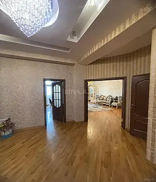 Satılır 4 otaqlı mənzil 172 m²