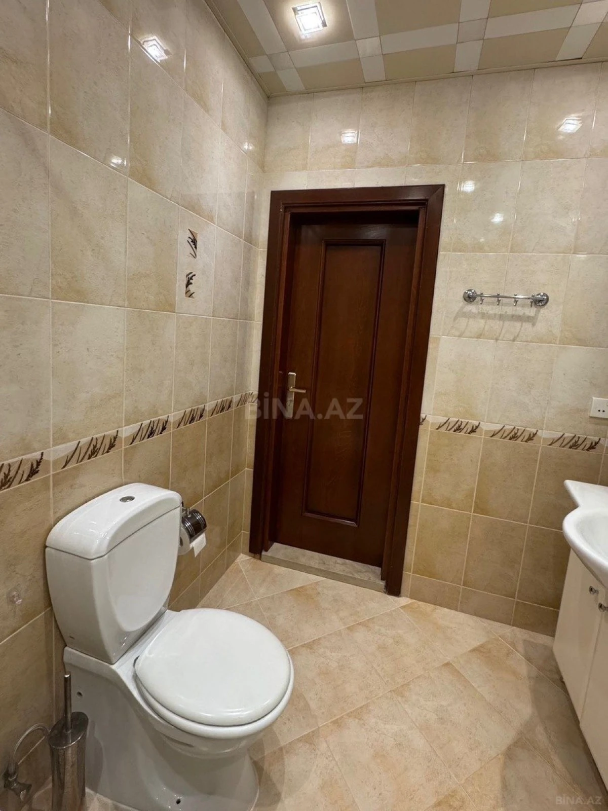 Satılır 3 otaqlı mənzil 123 m²