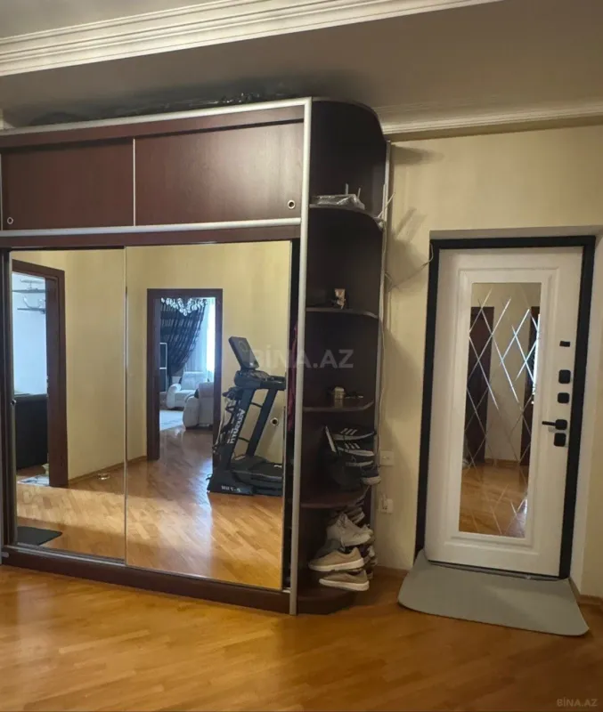 Satılır 3 otaqlı mənzil 123 m²