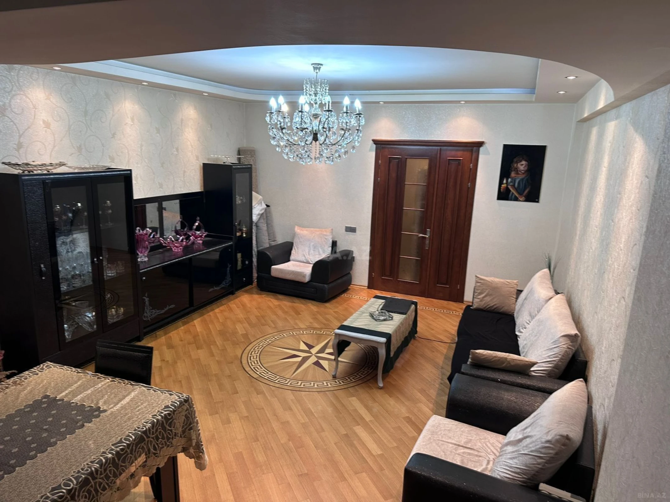 Satılır 3 otaqlı mənzil 105 m²