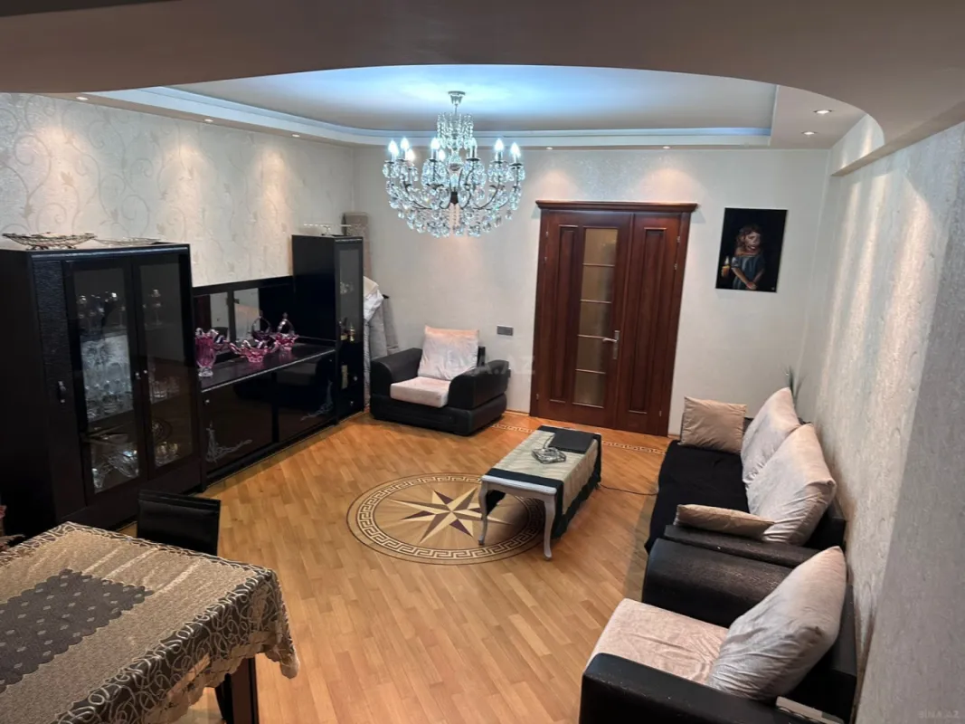 Satılır 3 otaqlı mənzil 105 m²
