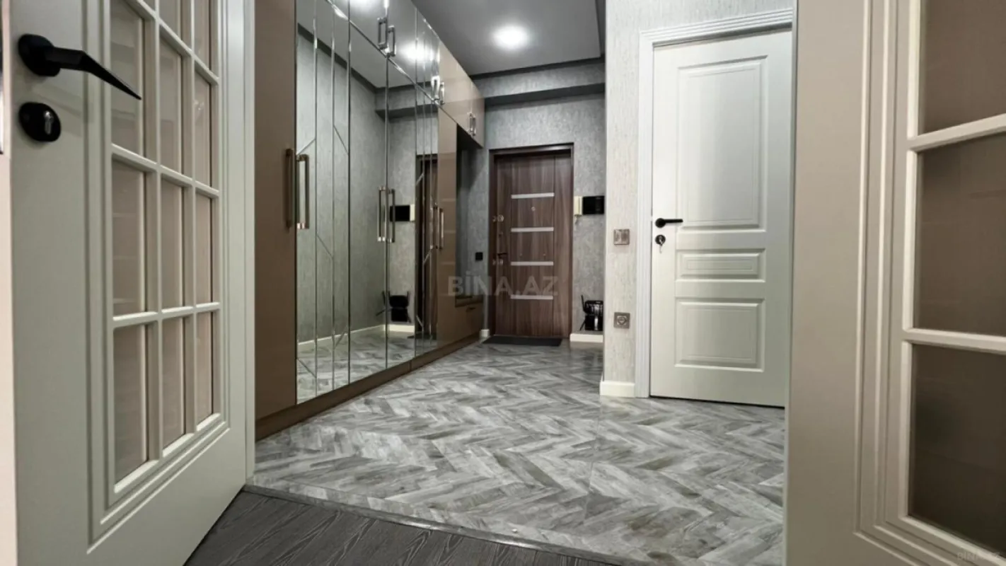 Kirayə verilir 3 otaqlı mənzil 115 m²