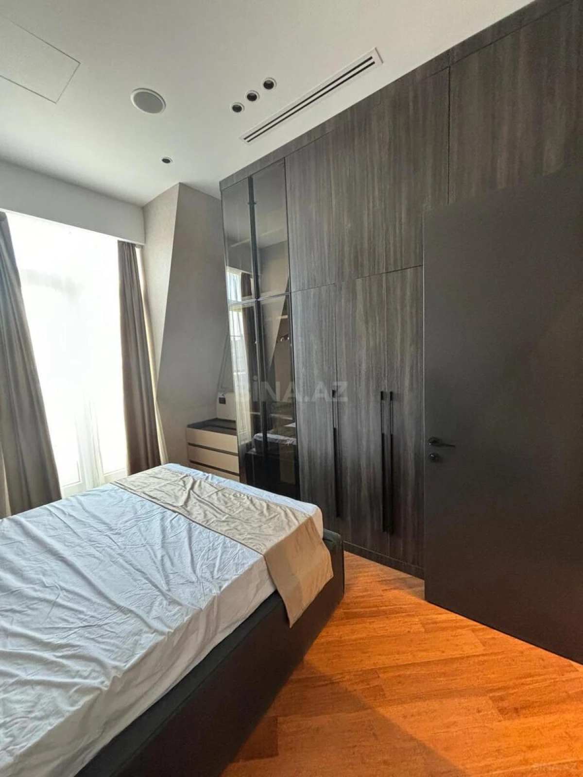 Kirayə verilir 2 otaqlı mənzil 65 m²