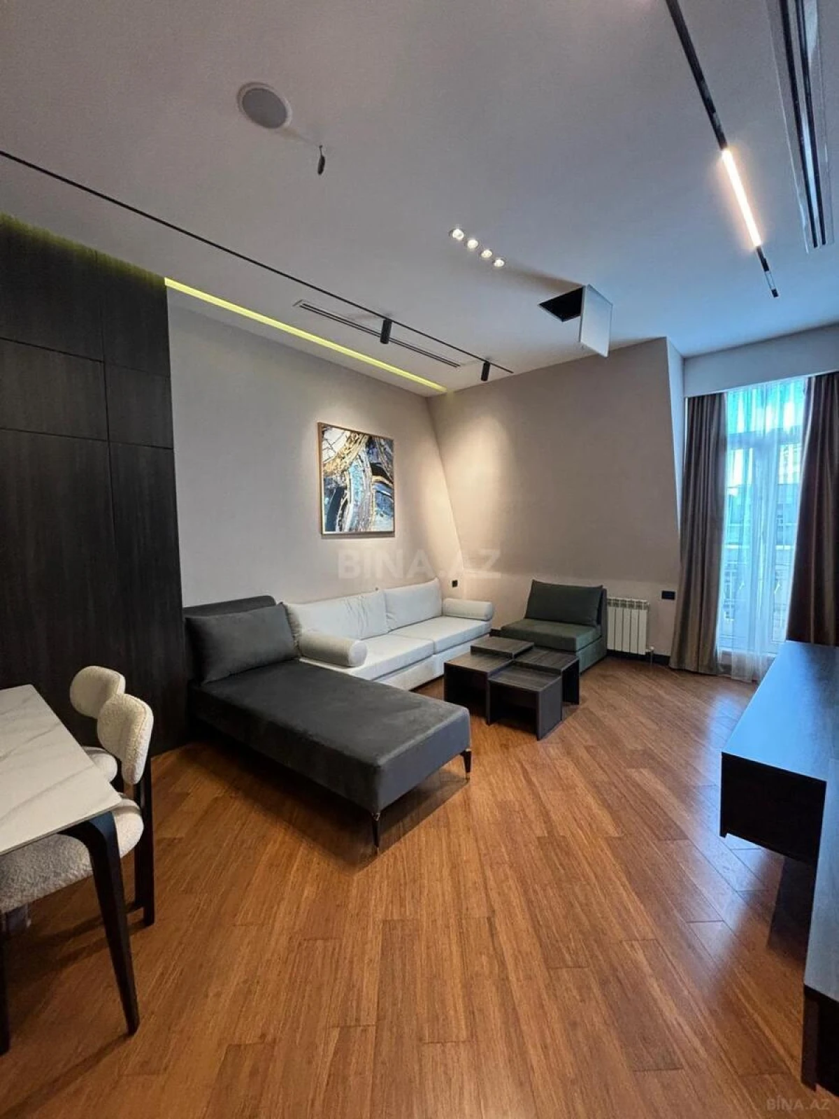 Kirayə verilir 2 otaqlı mənzil 65 m²