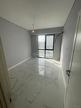 Satılır 3 otaqlı mənzil 84 m²