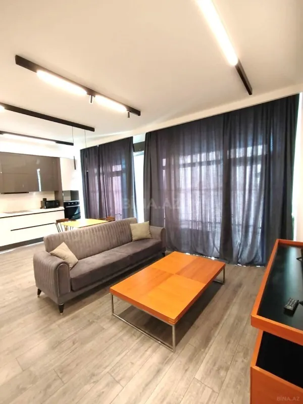 Kirayə verilir 2 otaqlı mənzil 65 m²