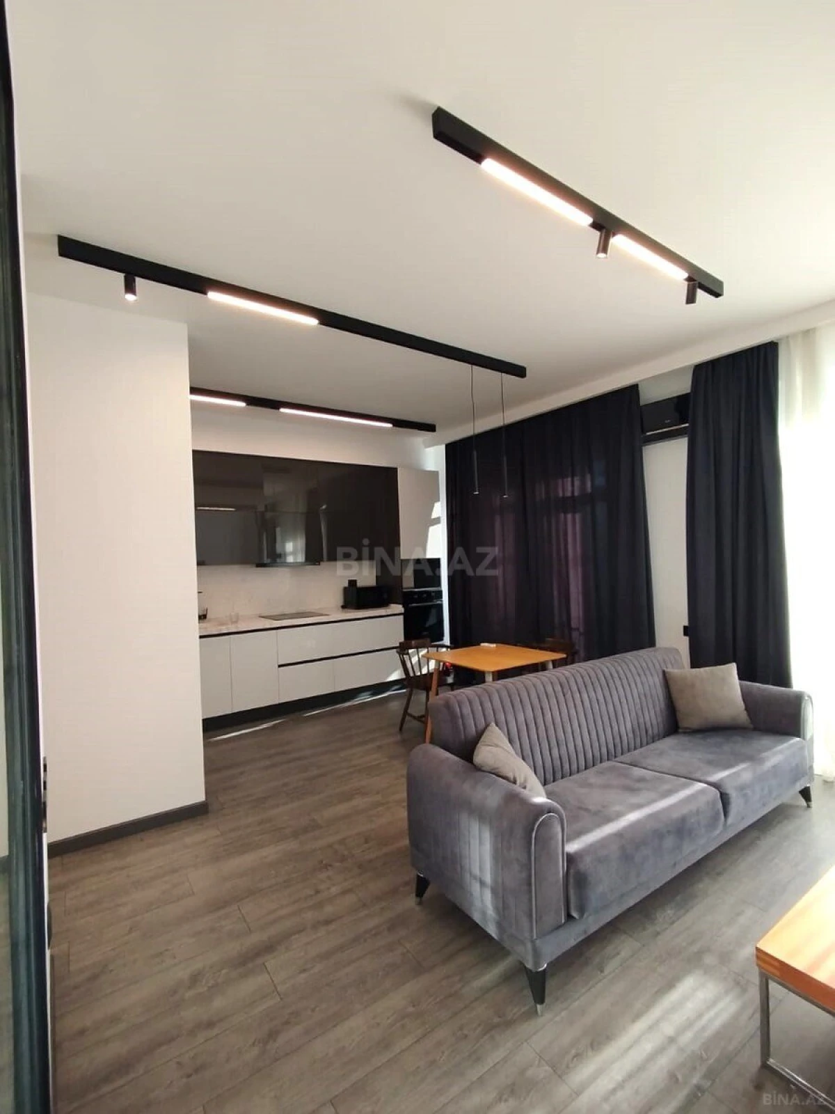 Kirayə verilir 2 otaqlı mənzil 65 m²