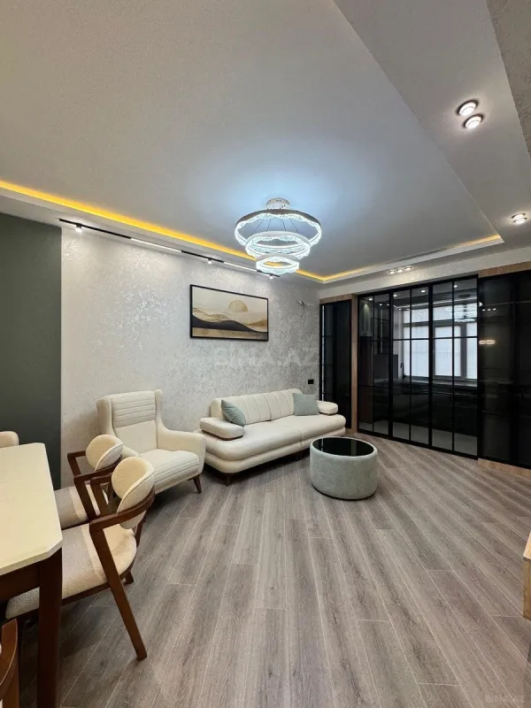 Satılır 3 otaqlı mənzil 90 m²