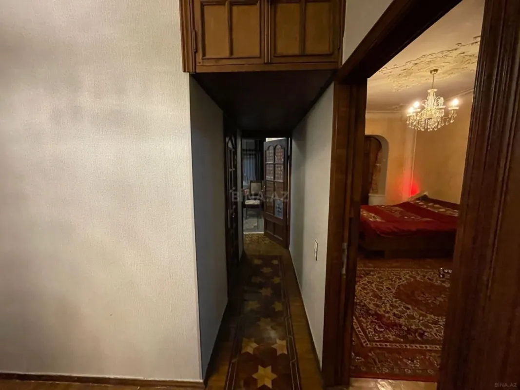 Satılır 4 otaqlı mənzil 110 m²