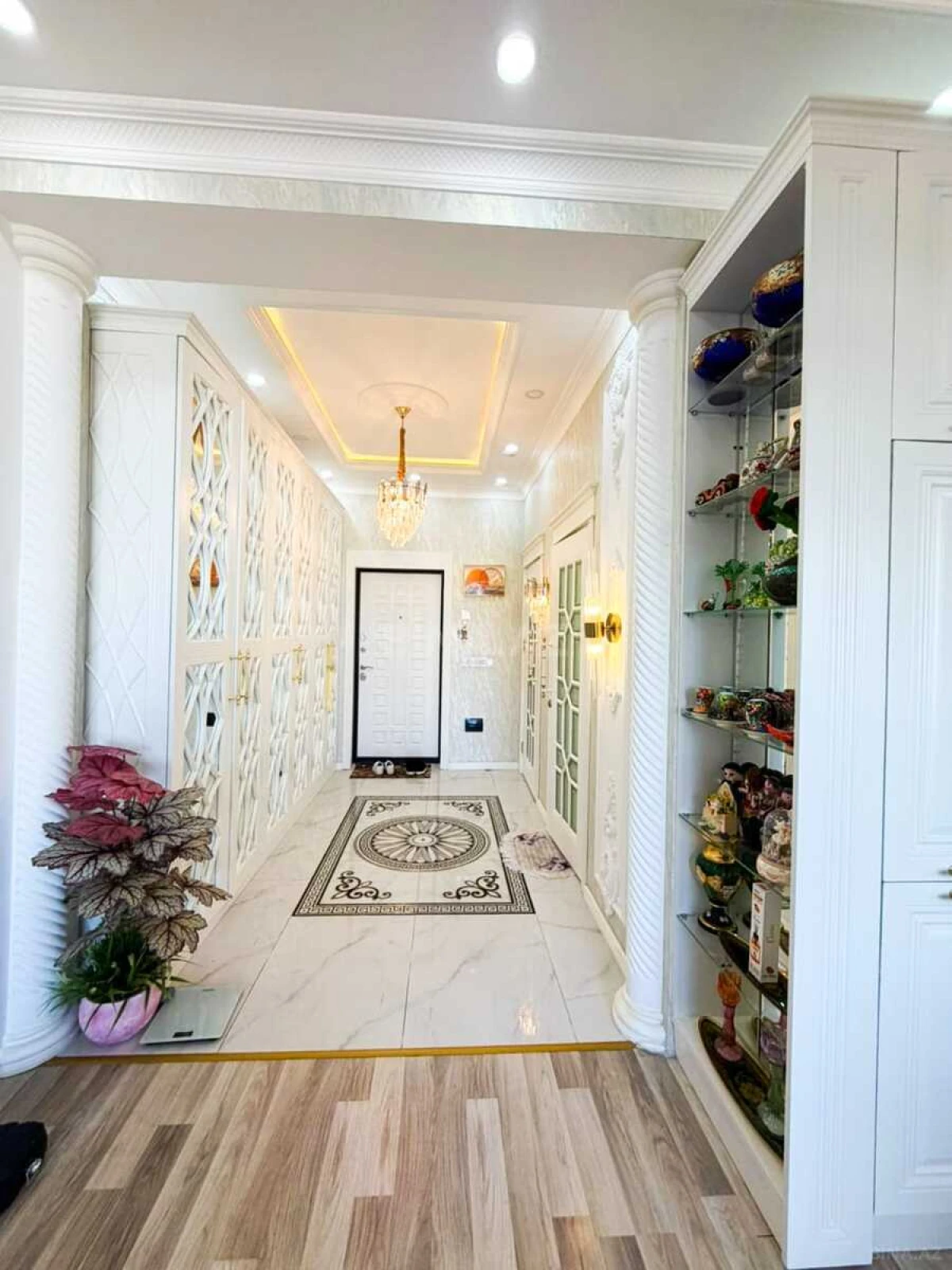 Satılır 3 otaqlı mənzil 95 m²