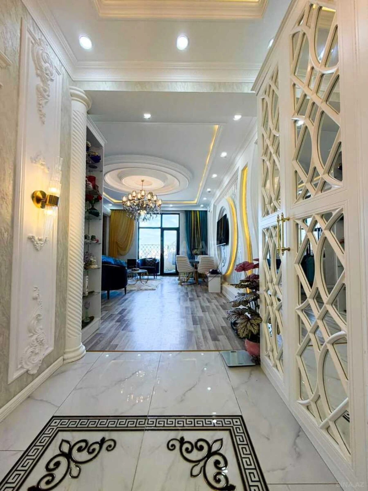 Satılır 3 otaqlı mənzil 95 m²