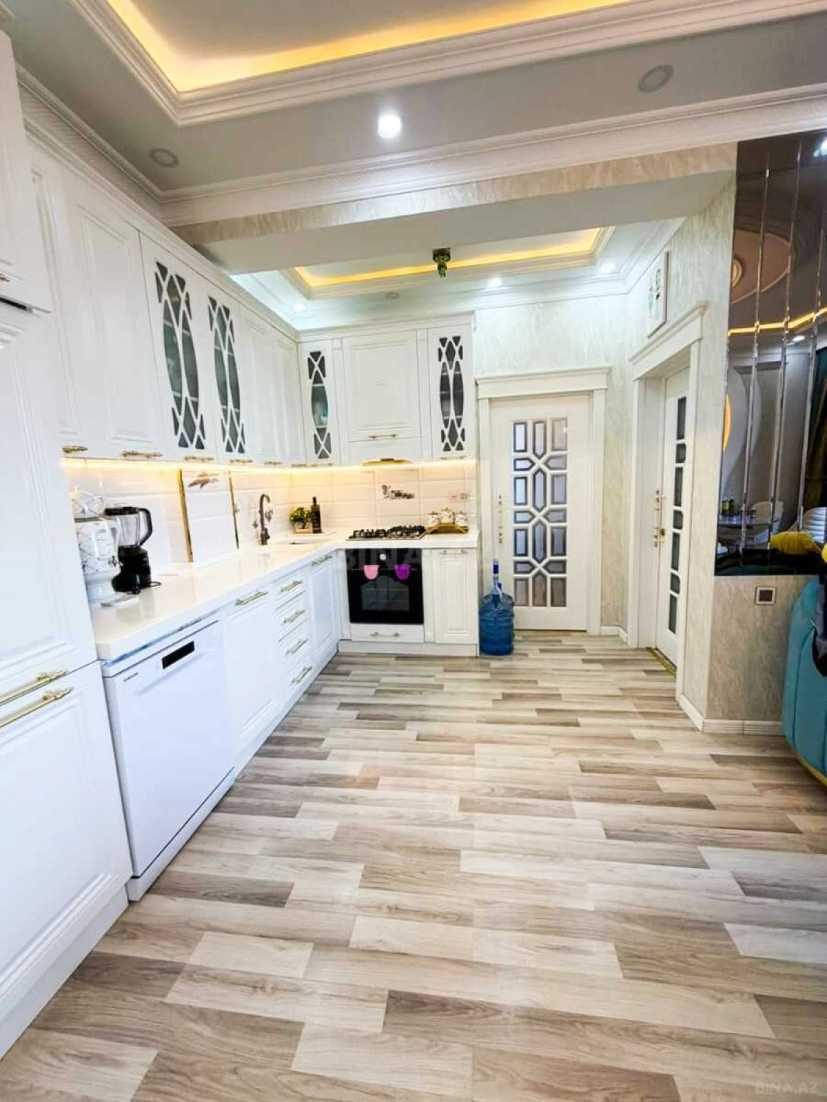 Satılır 3 otaqlı mənzil 95 m²