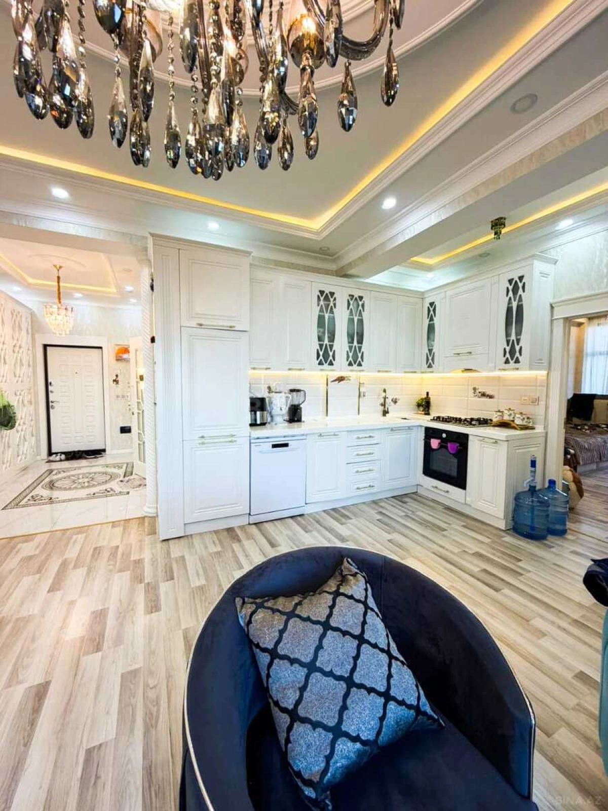 Satılır 3 otaqlı mənzil 95 m²