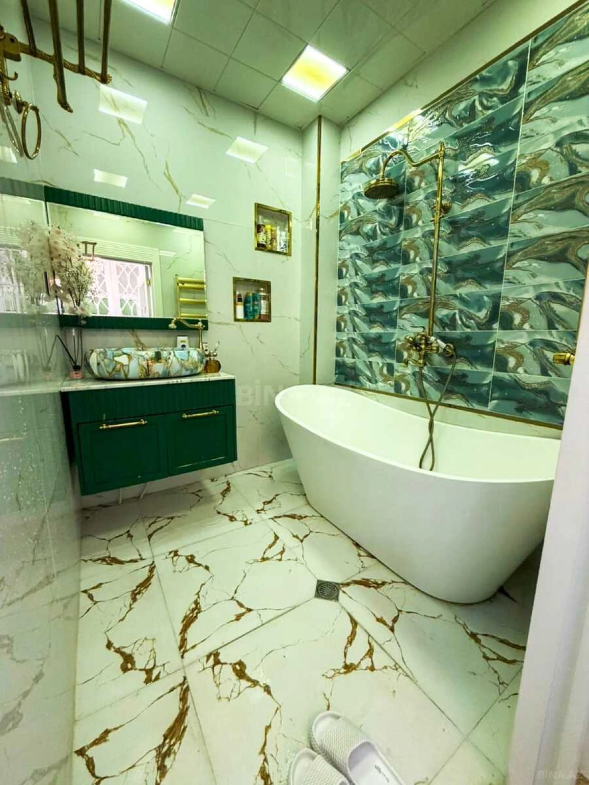 Satılır 3 otaqlı mənzil 95 m²