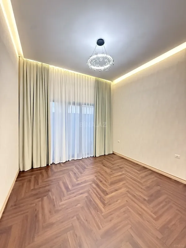 Satılır 4 otaqlı həyət evi 200 m²