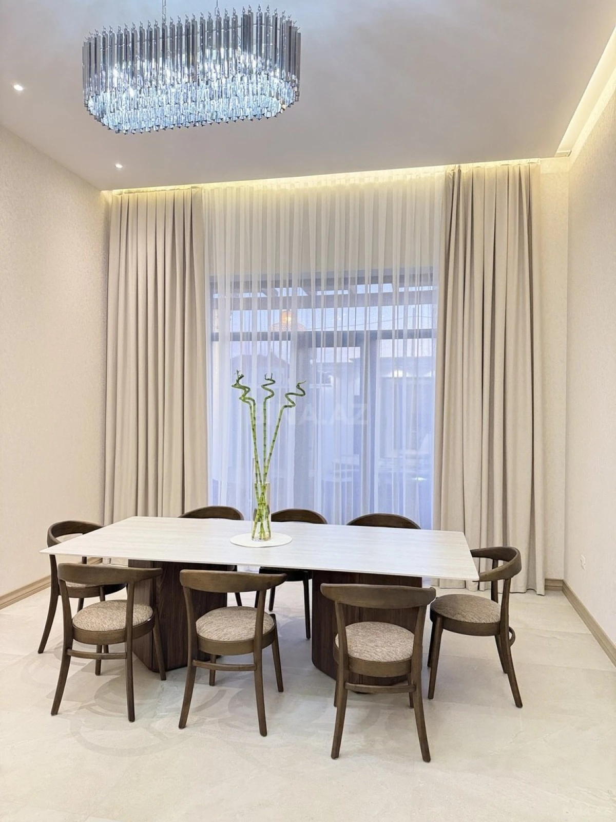 Satılır 4 otaqlı həyət evi 200 m²