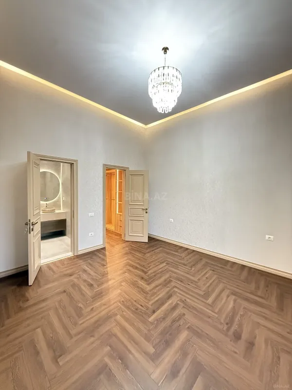 Satılır 4 otaqlı həyət evi 200 m²