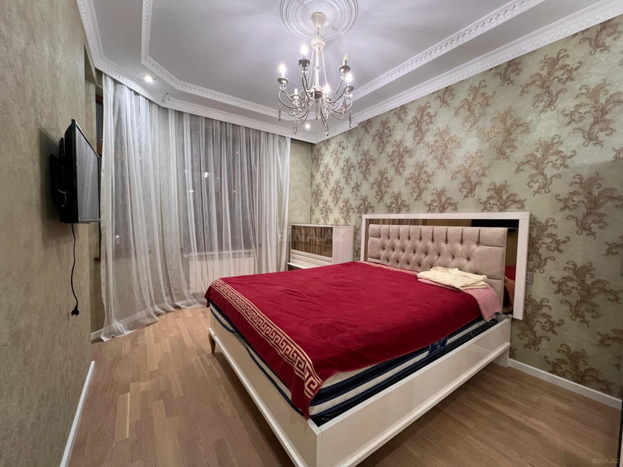 Kirayə verilir 2 otaqlı mənzil 70 m²