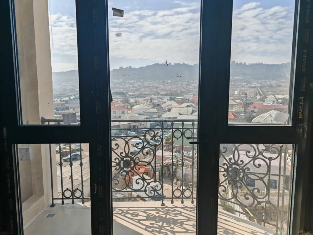 Satılır 4 otaqlı mənzil 164 m²