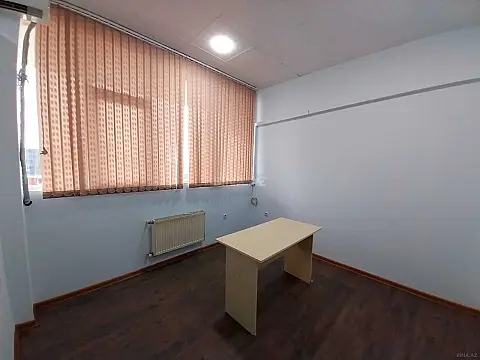 Kirayə verilir 6 otaqlı ofis 230 m²