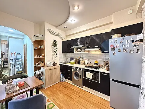 Satılır 1 otaqlı mənzil 51 m²