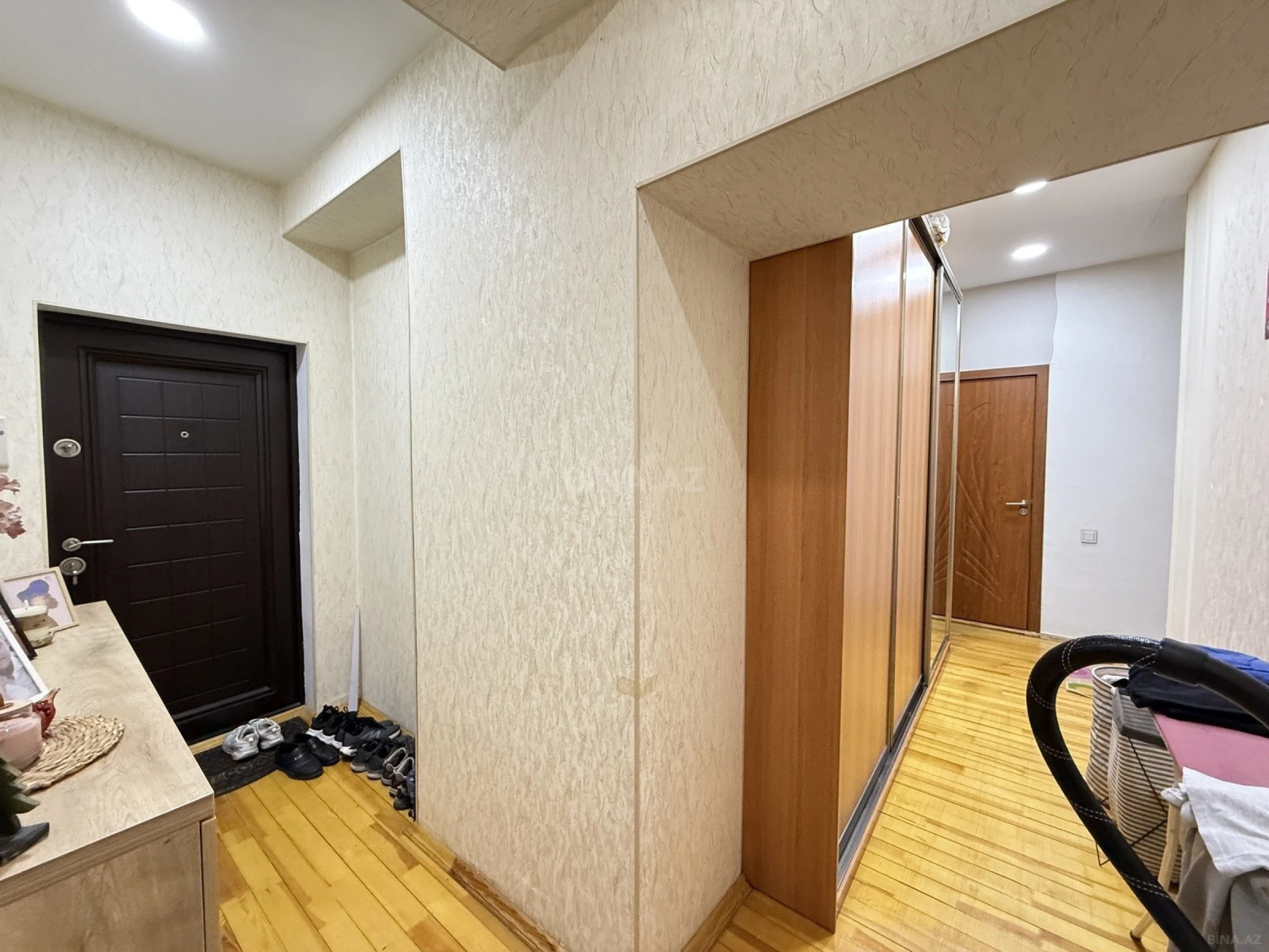 Satılır 1 otaqlı mənzil 51 m²