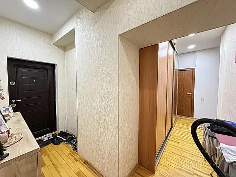 Satılır 1 otaqlı mənzil 51 m²