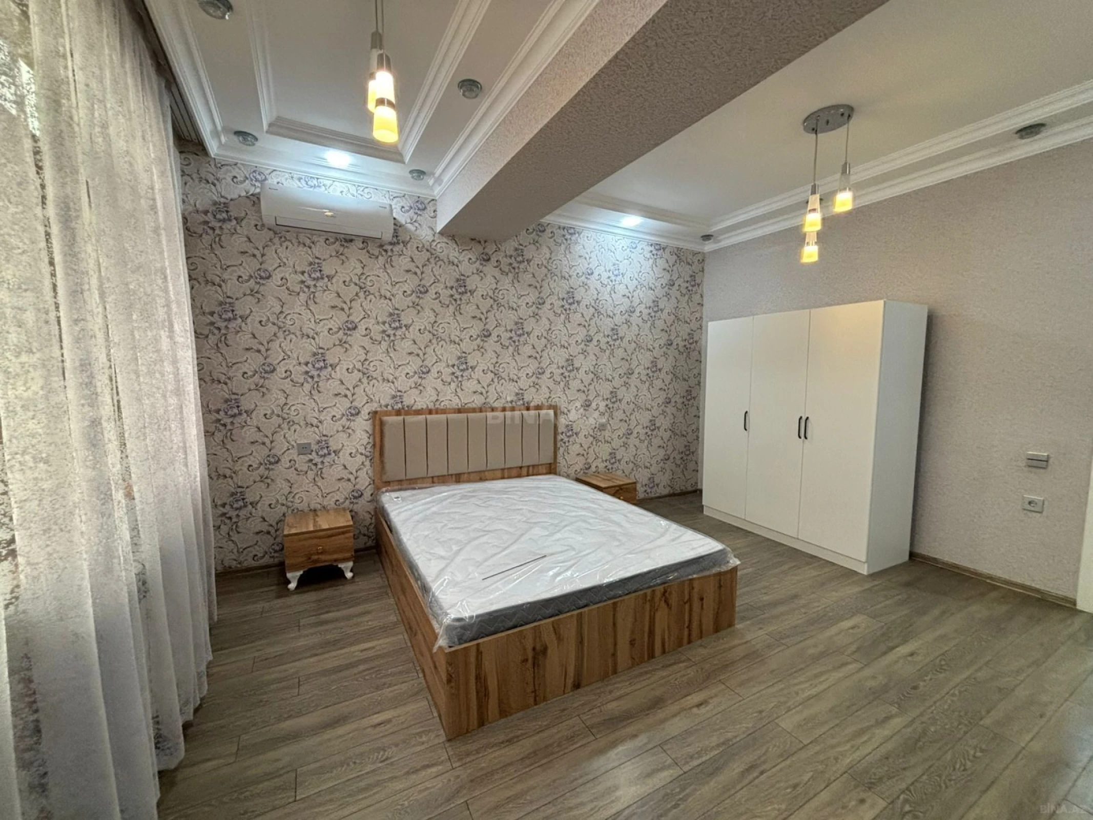 Kirayə verilir 3 otaqlı mənzil 125 m²