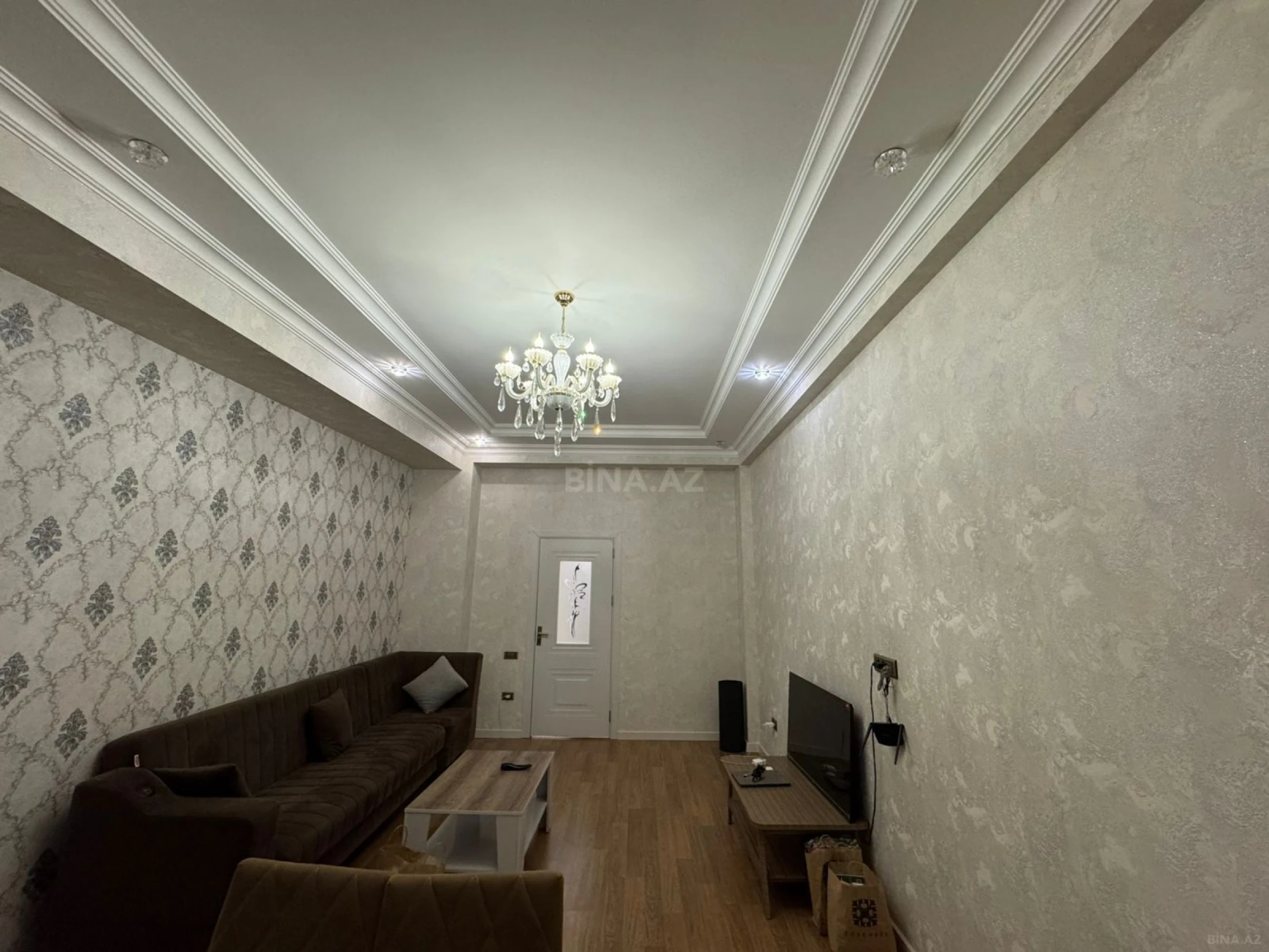Kirayə verilir 4 otaqlı mənzil 135 m²