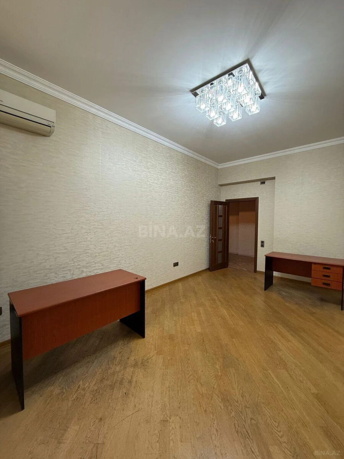 Kirayə verilir 2 otaqlı ofis 90 m²