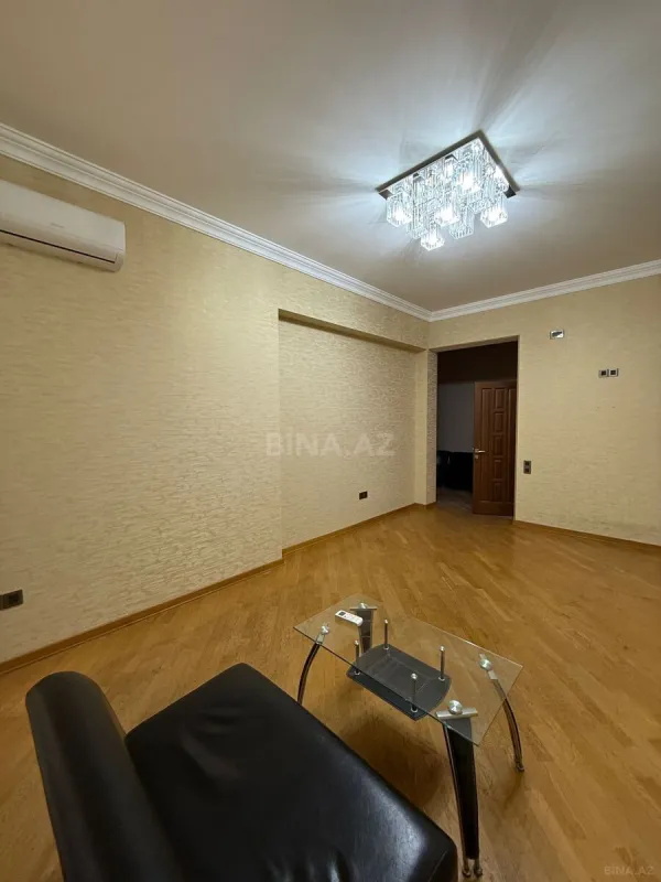 Kirayə verilir 2 otaqlı ofis 90 m²