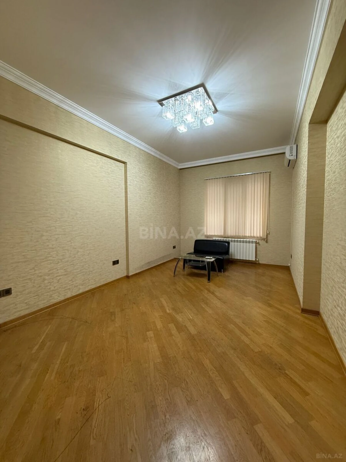 Kirayə verilir 2 otaqlı ofis 90 m²