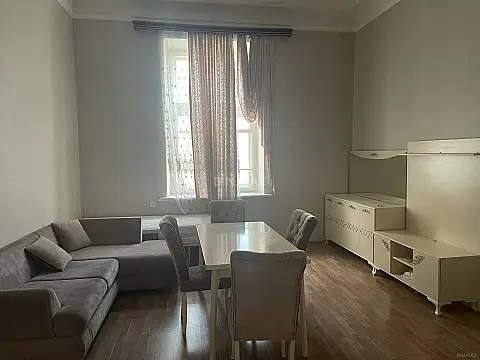 Kirayə verilir 2 otaqlı mənzil 75 m² — Bakı, Səbail 2 otaq 75.00 m²