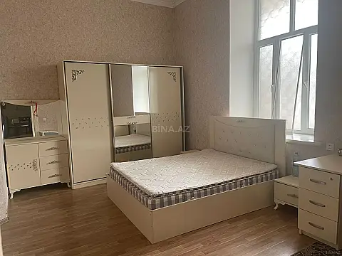 Kirayə verilir 2 otaqlı mənzil 75 m²