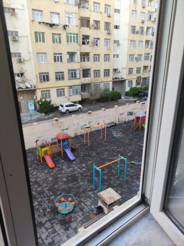 Satılır 3 otaqlı mənzil 83 m²