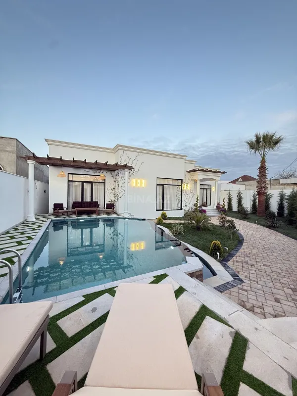 Satılır 4 otaqlı həyət evi 200 m²