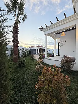 Satılır 4 otaqlı həyət evi 200 m²