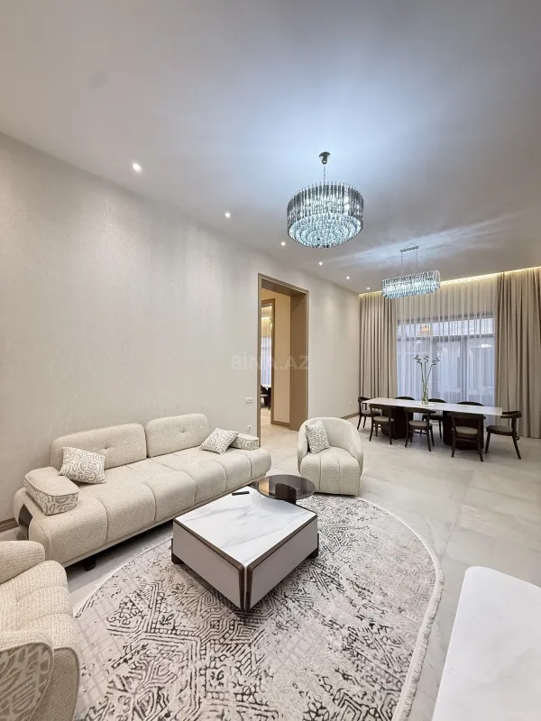 Satılır 4 otaqlı həyət evi 200 m²