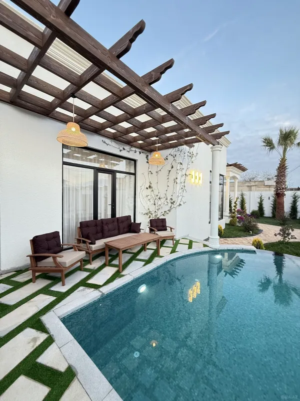 Satılır 4 otaqlı həyət evi 200 m²