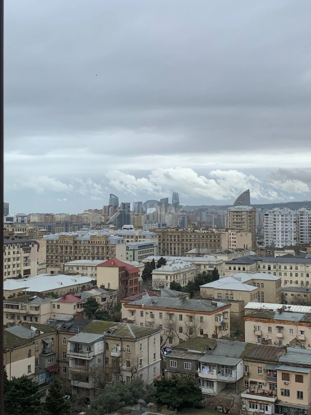 Satılır 4 otaqlı mənzil 117 m²