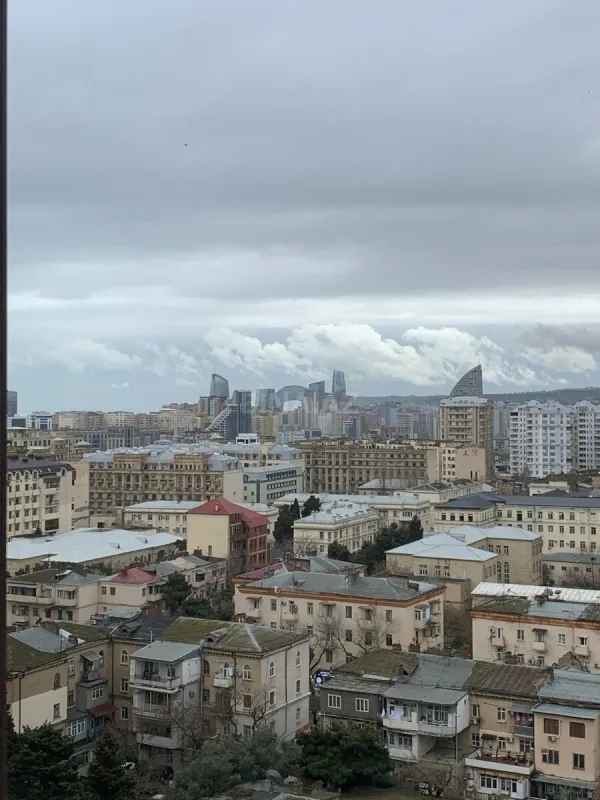 Satılır 4 otaqlı mənzil 117 m²