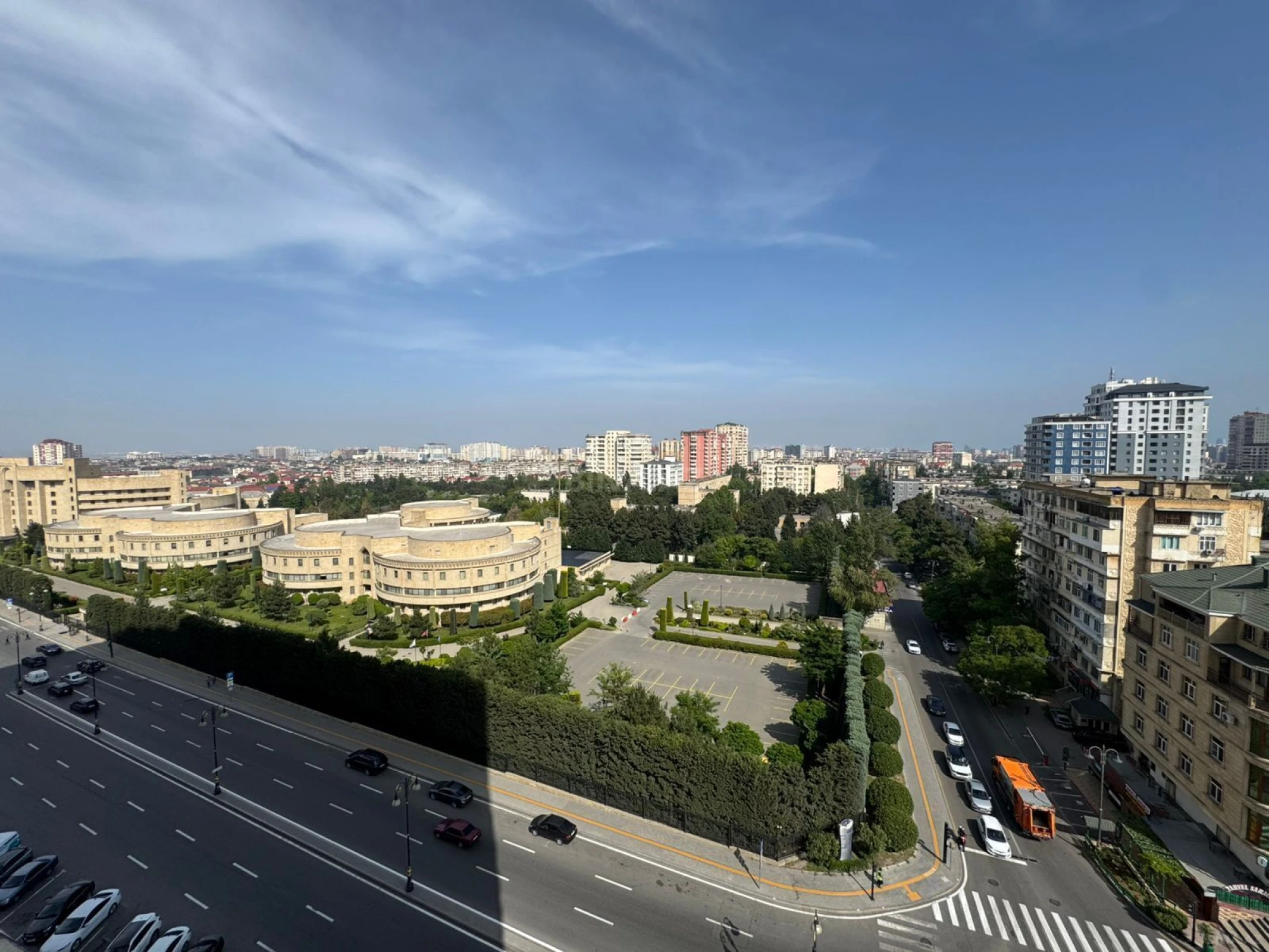 Satılır 2 otaqlı mənzil 60 m²