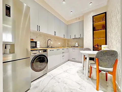 Satılır 2 otaqlı mənzil 70 m² — Bakı 2 otaq 70.00 m²