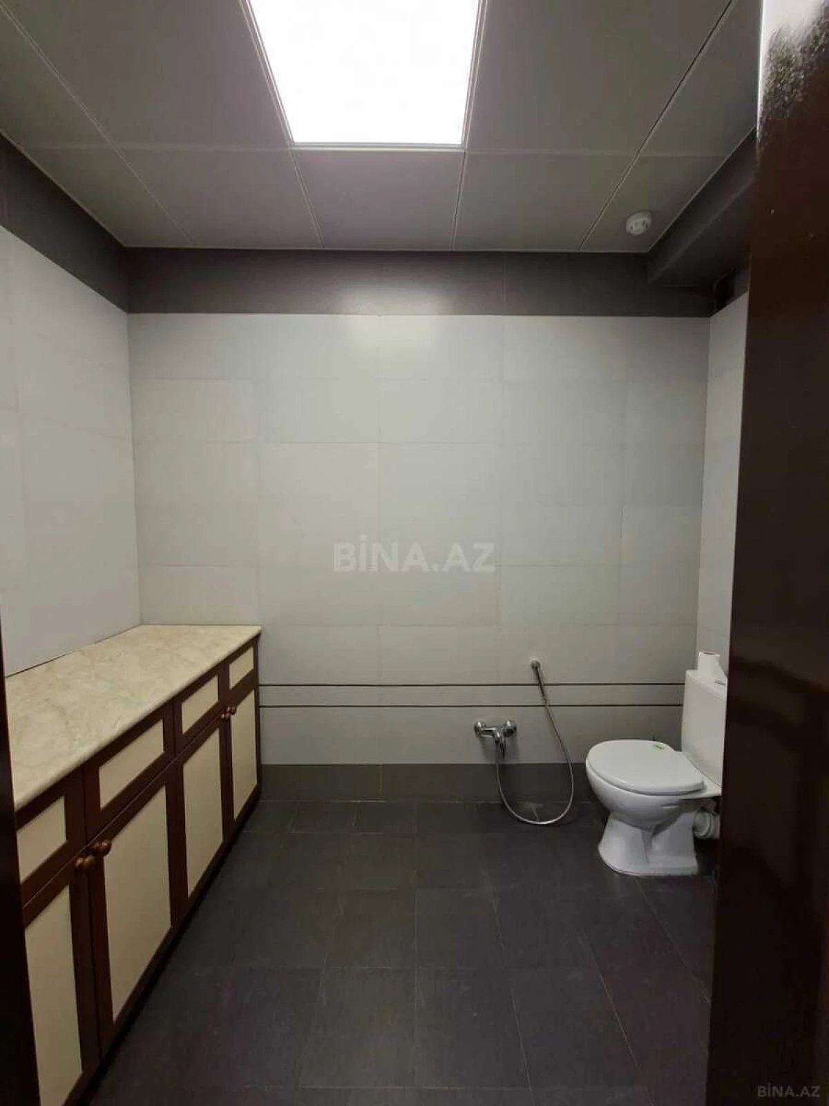 Kirayə verilir 9 otaqlı ofis 322 m²