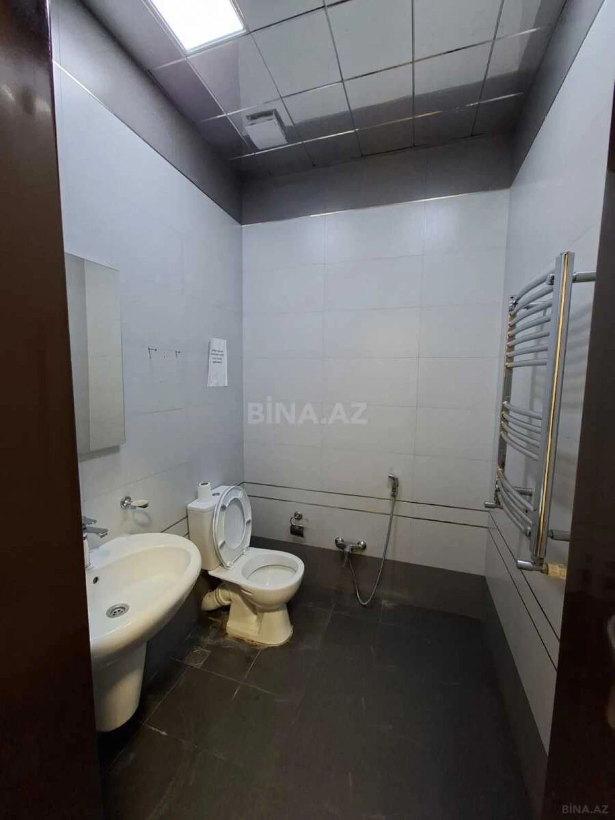 Kirayə verilir 9 otaqlı ofis 322 m²