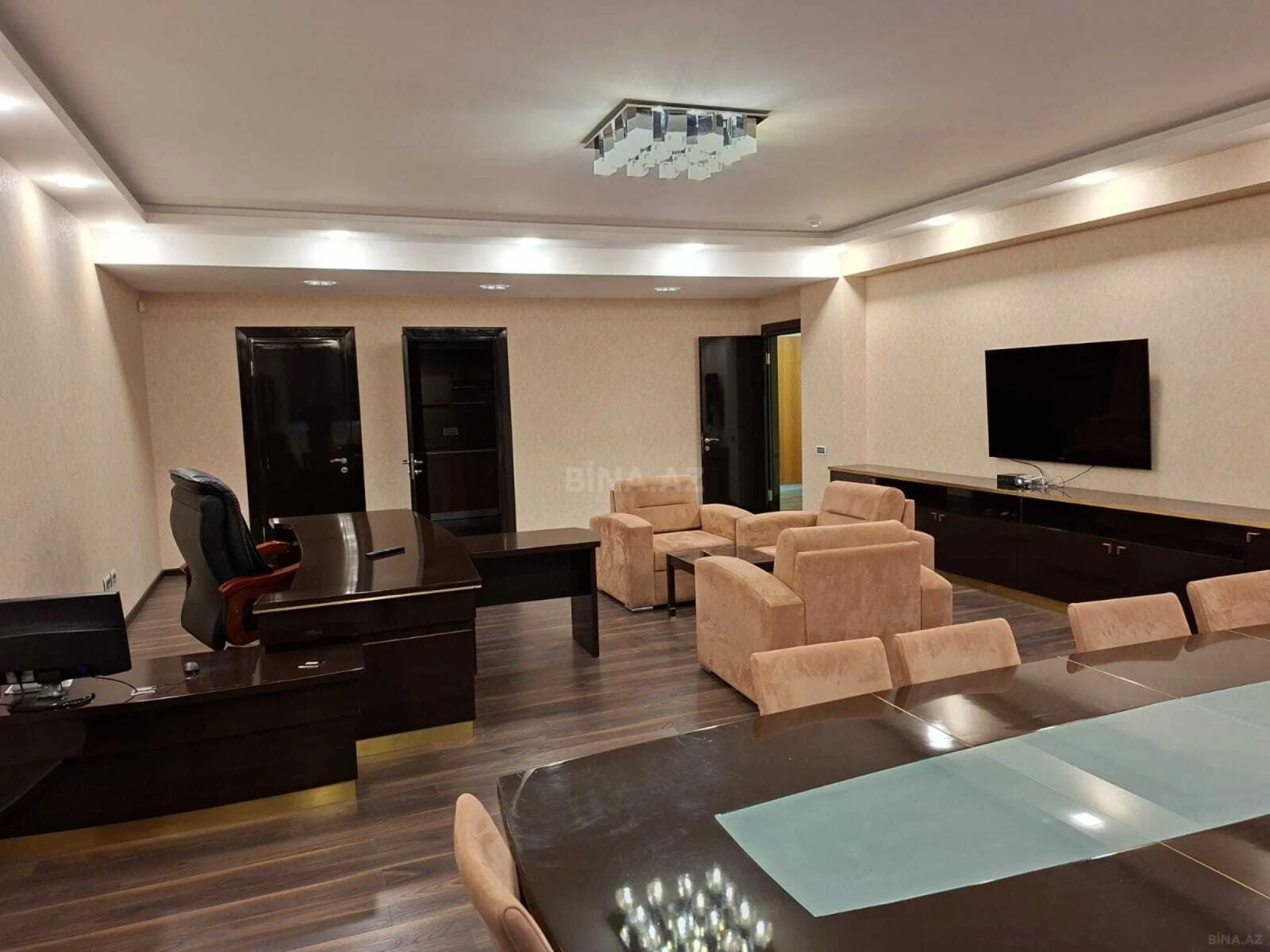 Kirayə verilir 9 otaqlı ofis 322 m²