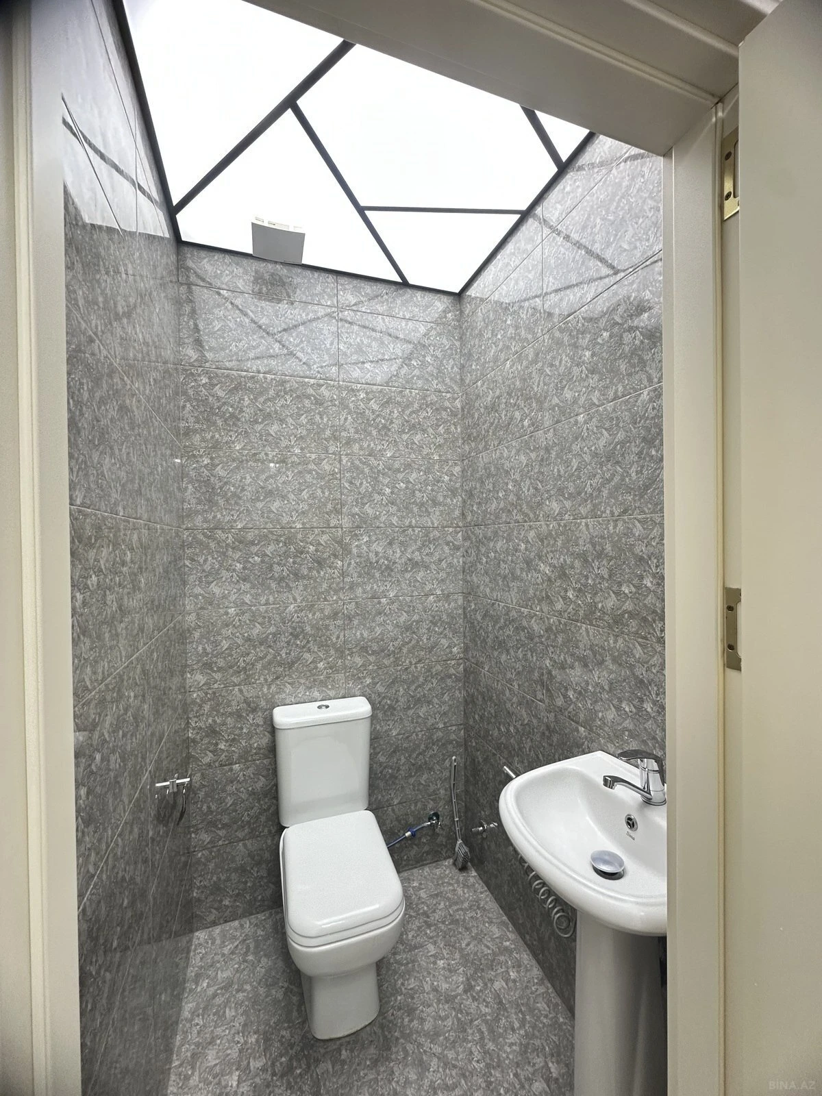 Satılır 3 otaqlı mənzil 100 m²