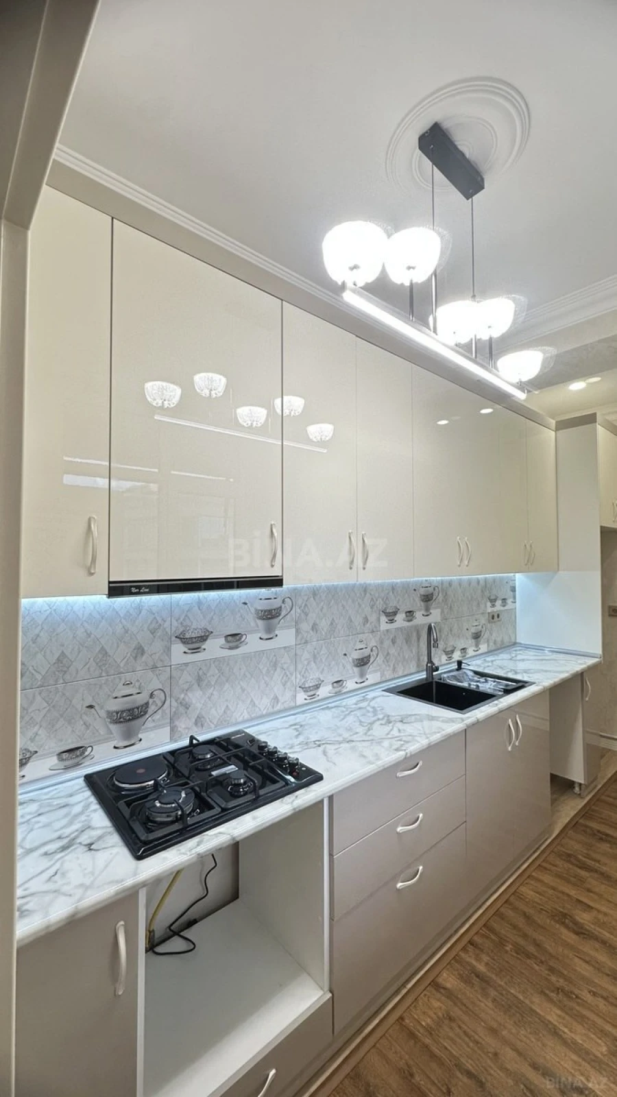 Satılır 3 otaqlı mənzil 100 m²