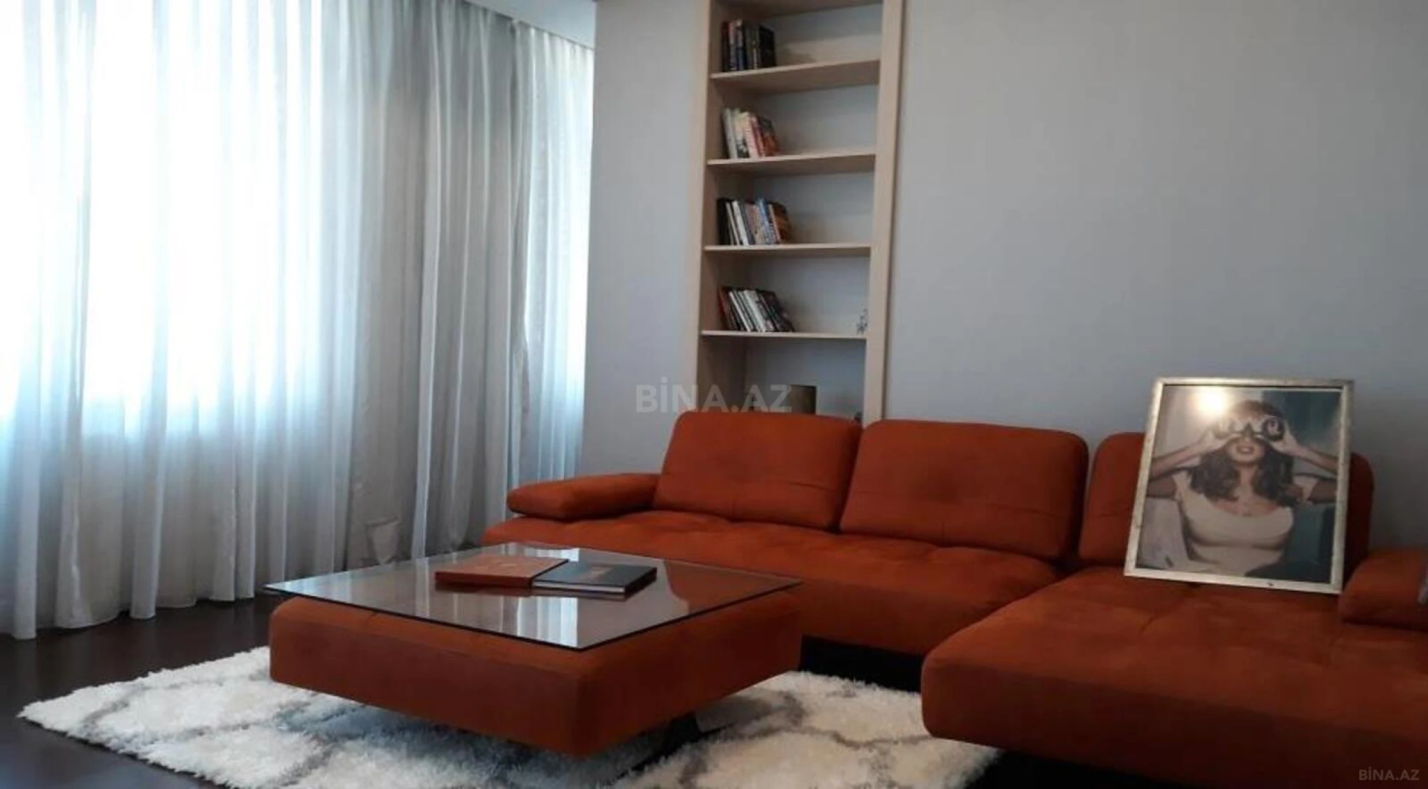 Kirayə verilir 2 otaqlı mənzil 73 m²