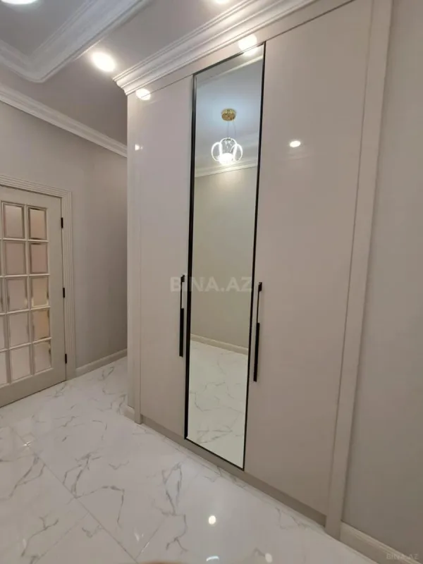 Kirayə verilir 3 otaqlı mənzil 130 m²